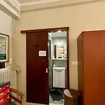 Roussos Central House