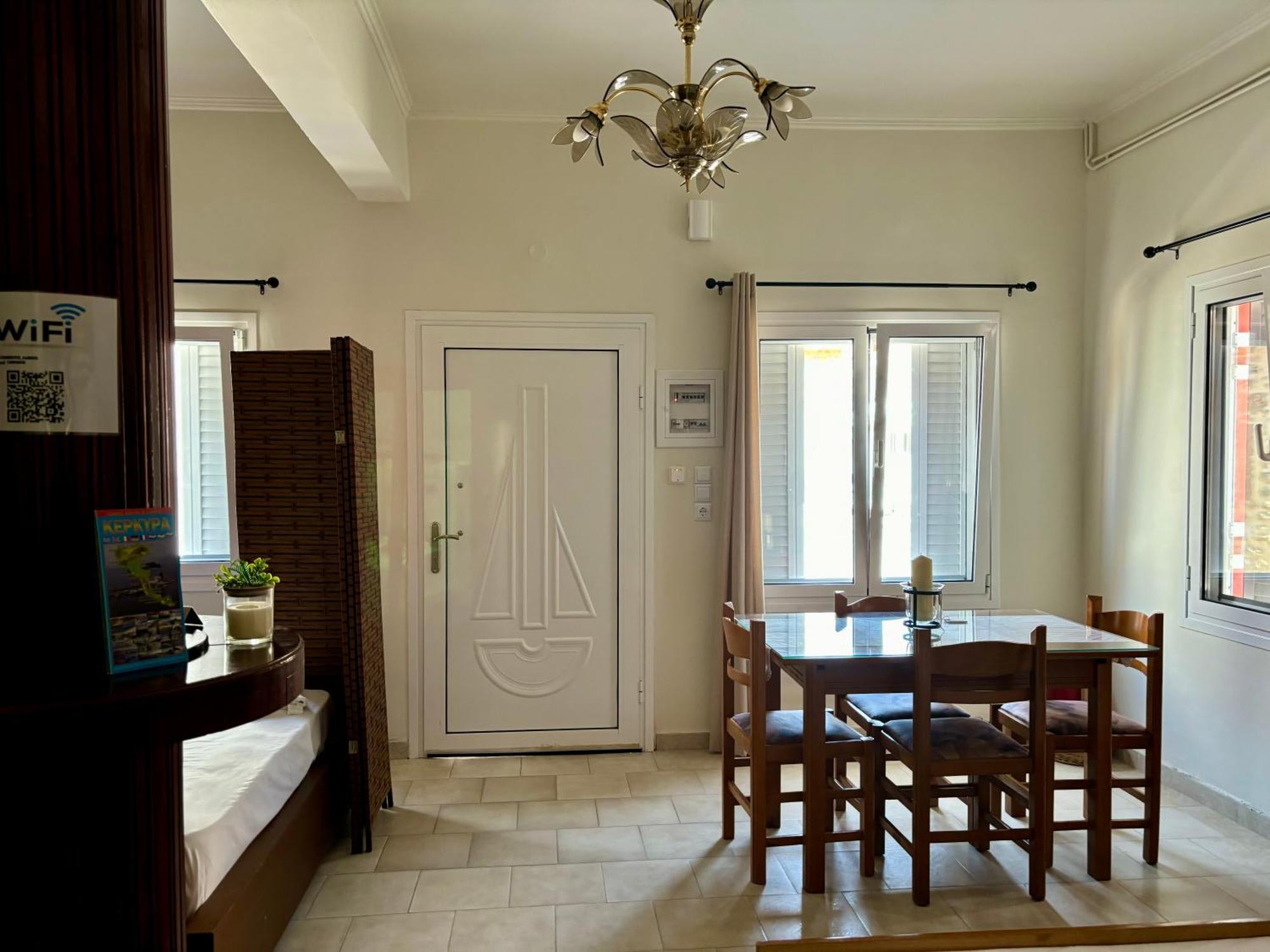 Roussos Central House *